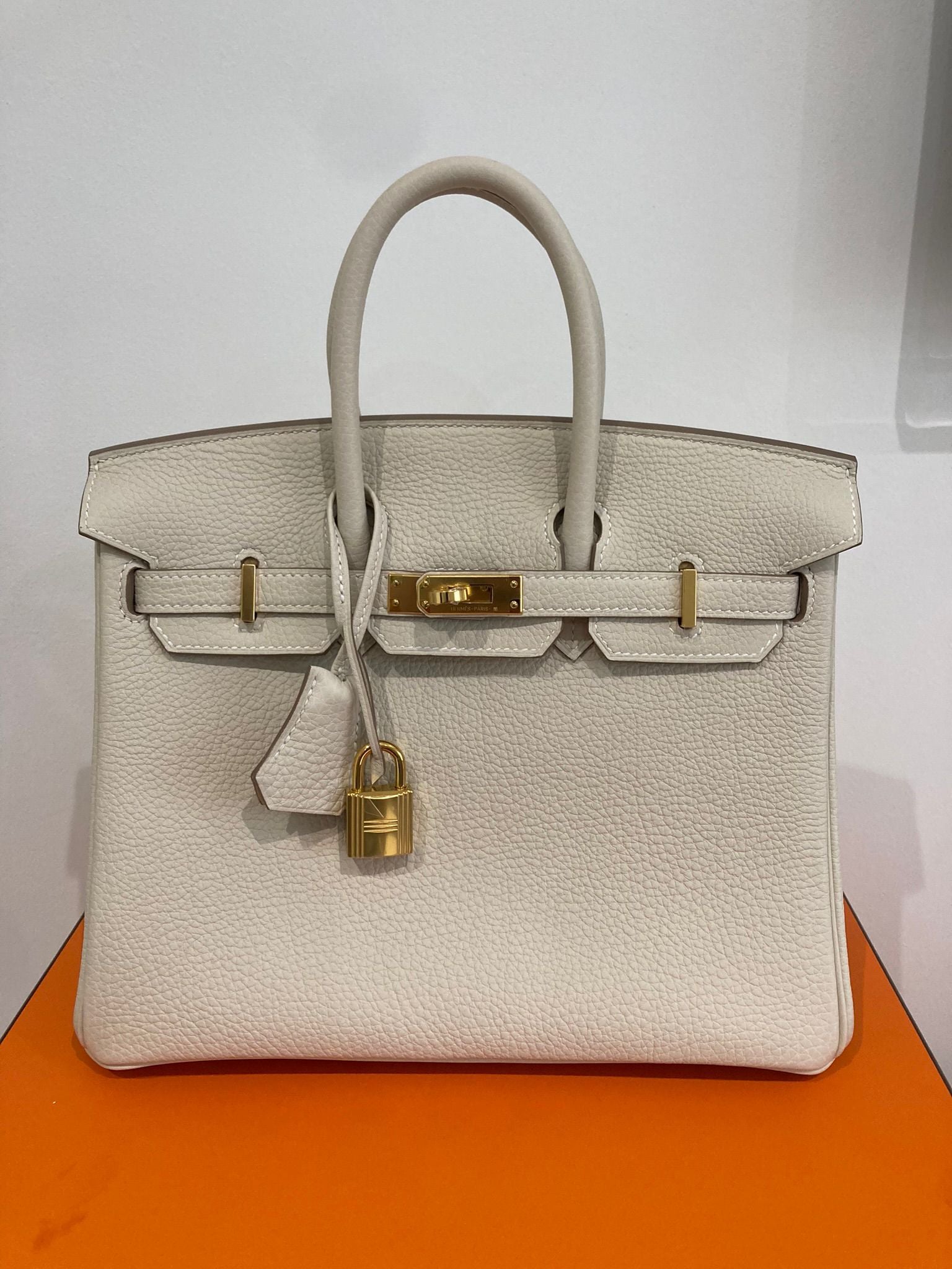 Hermès Birkin 25 Craie Togo Gold Hardware