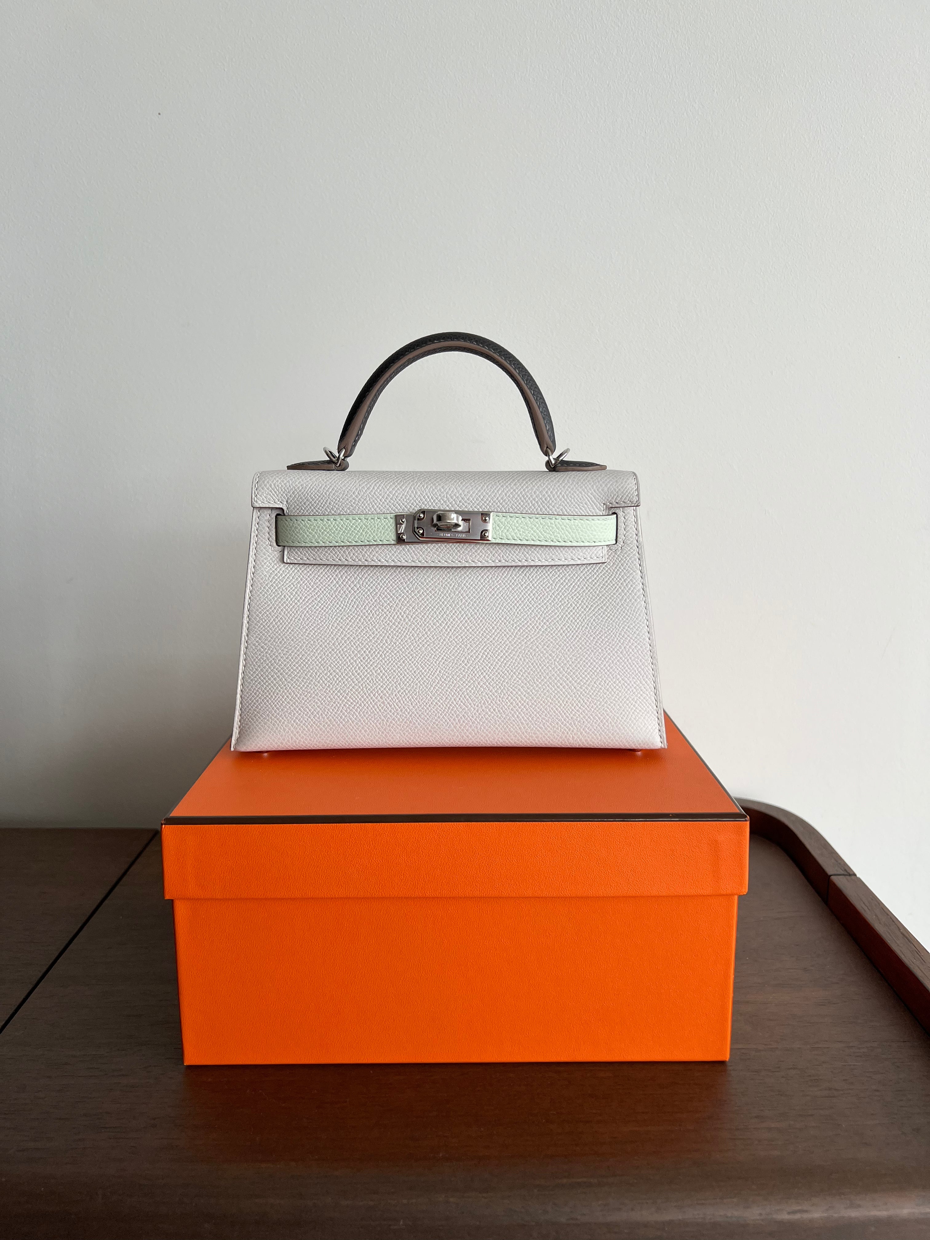 Hermès Mini Kelly 20 Gris Pale / Vert Fizz / Graphite Epsom PHW