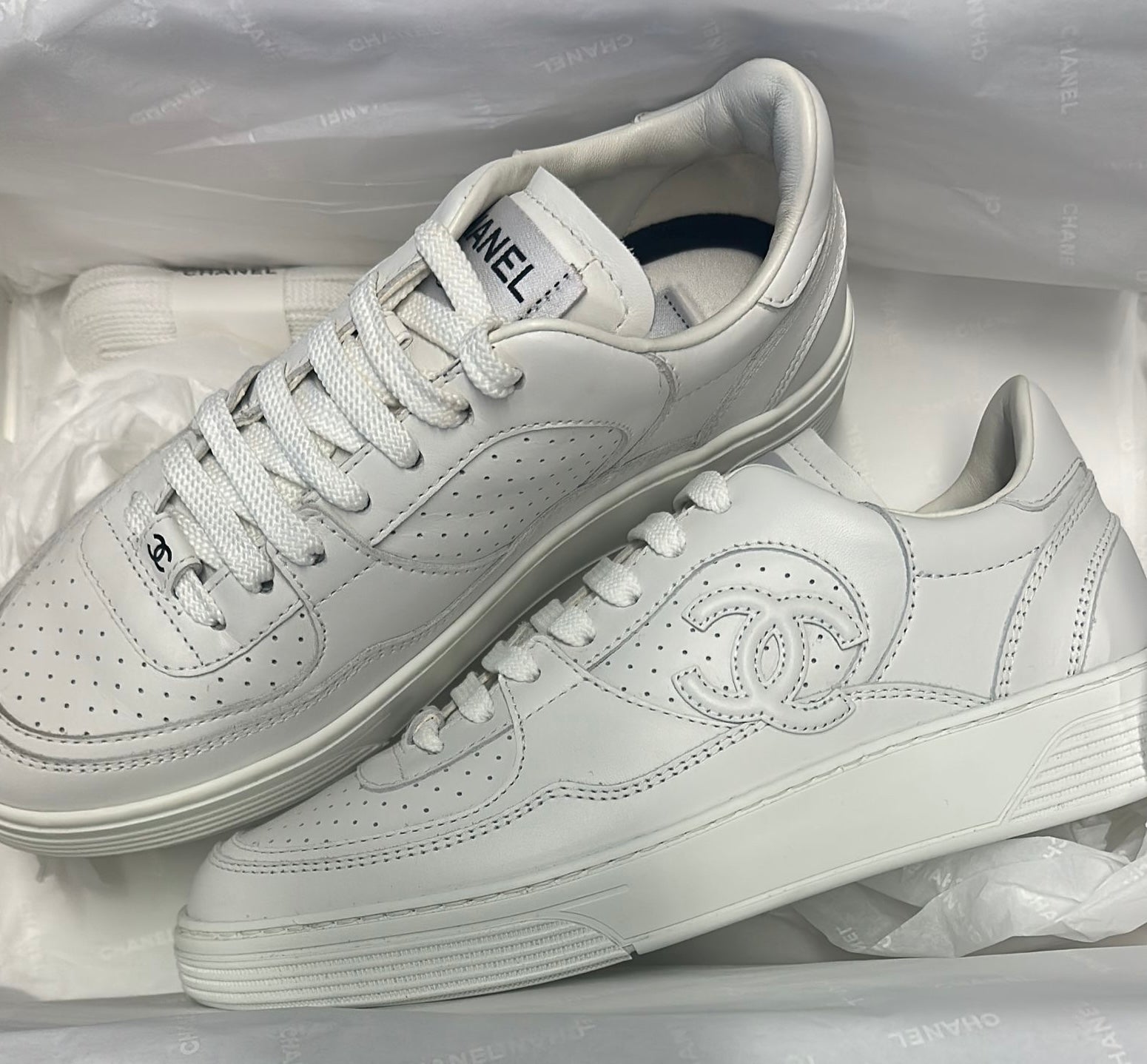 Chanel CC Logo Calfskin Sneaker White (2023)