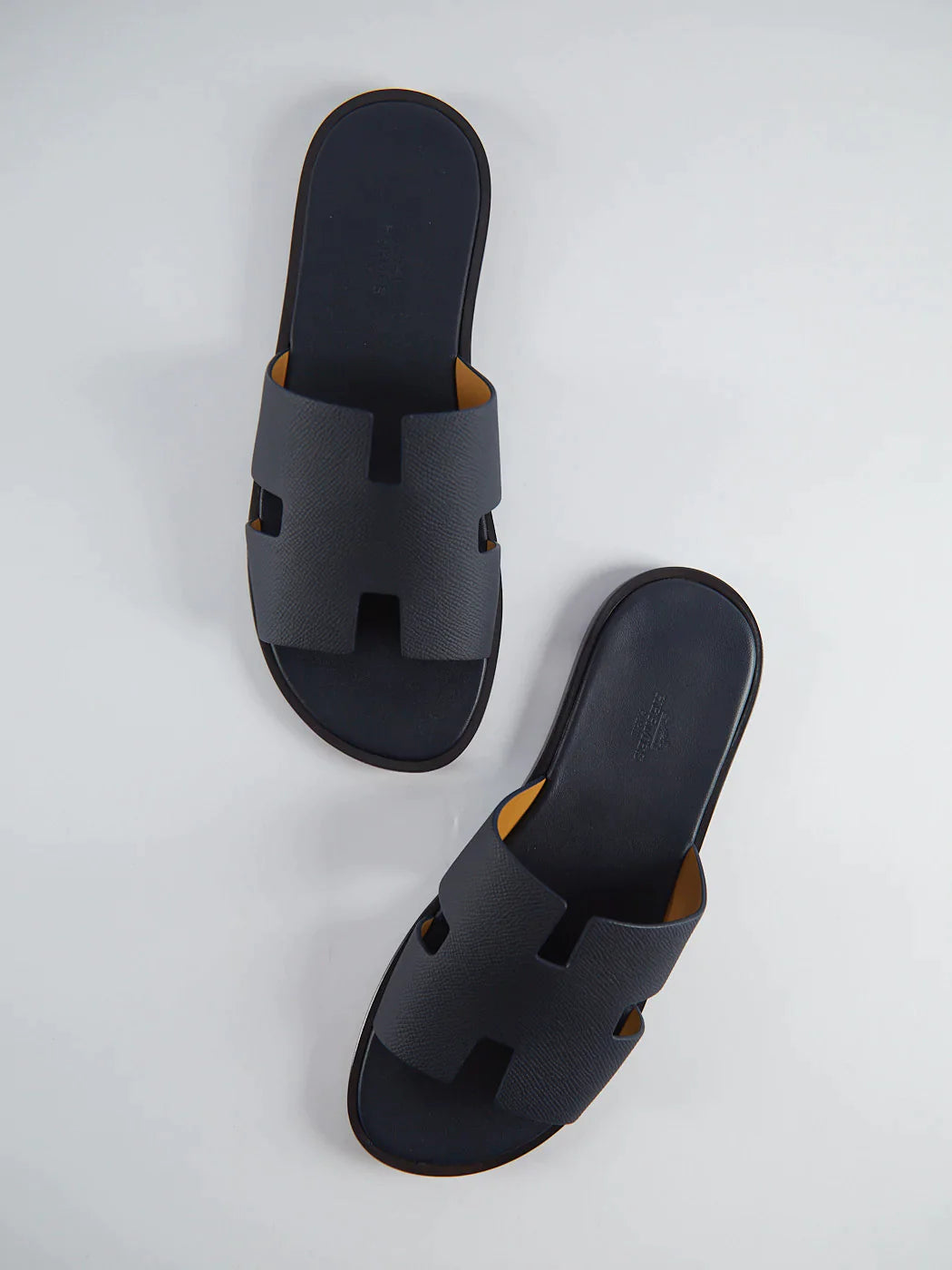 Hermès Izmir Sandals (Marine)