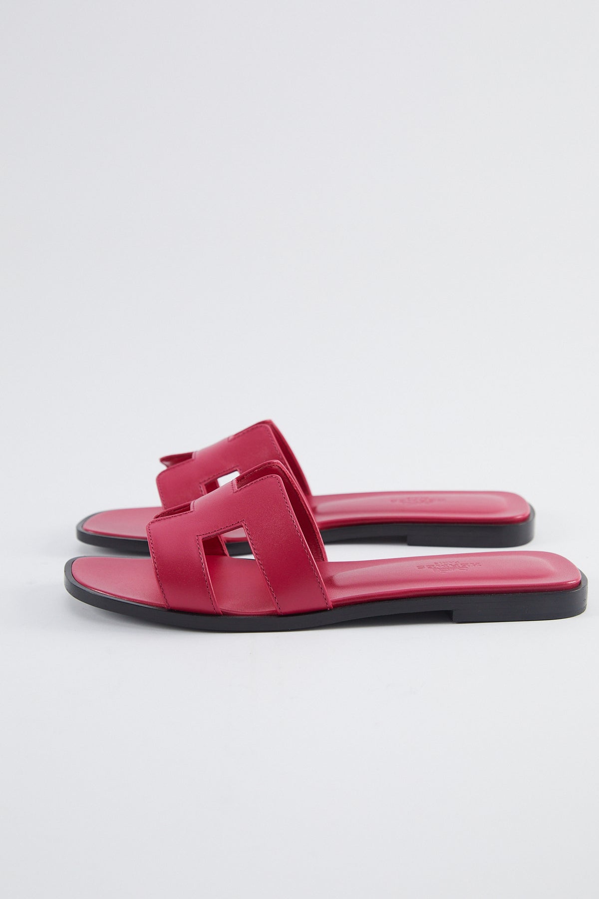 Hermès Oran Sandals (Rose Fuchsia)