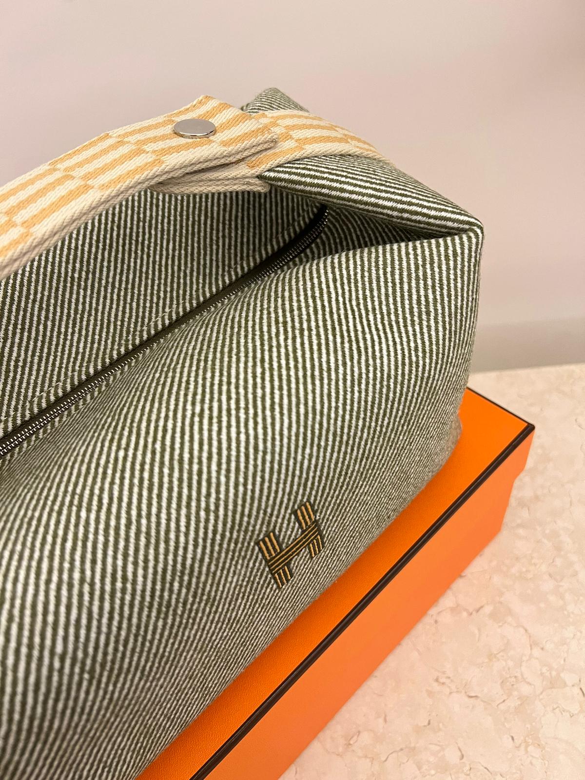 Hermès Bride-a-Brac Case Large (Vert Forêt)