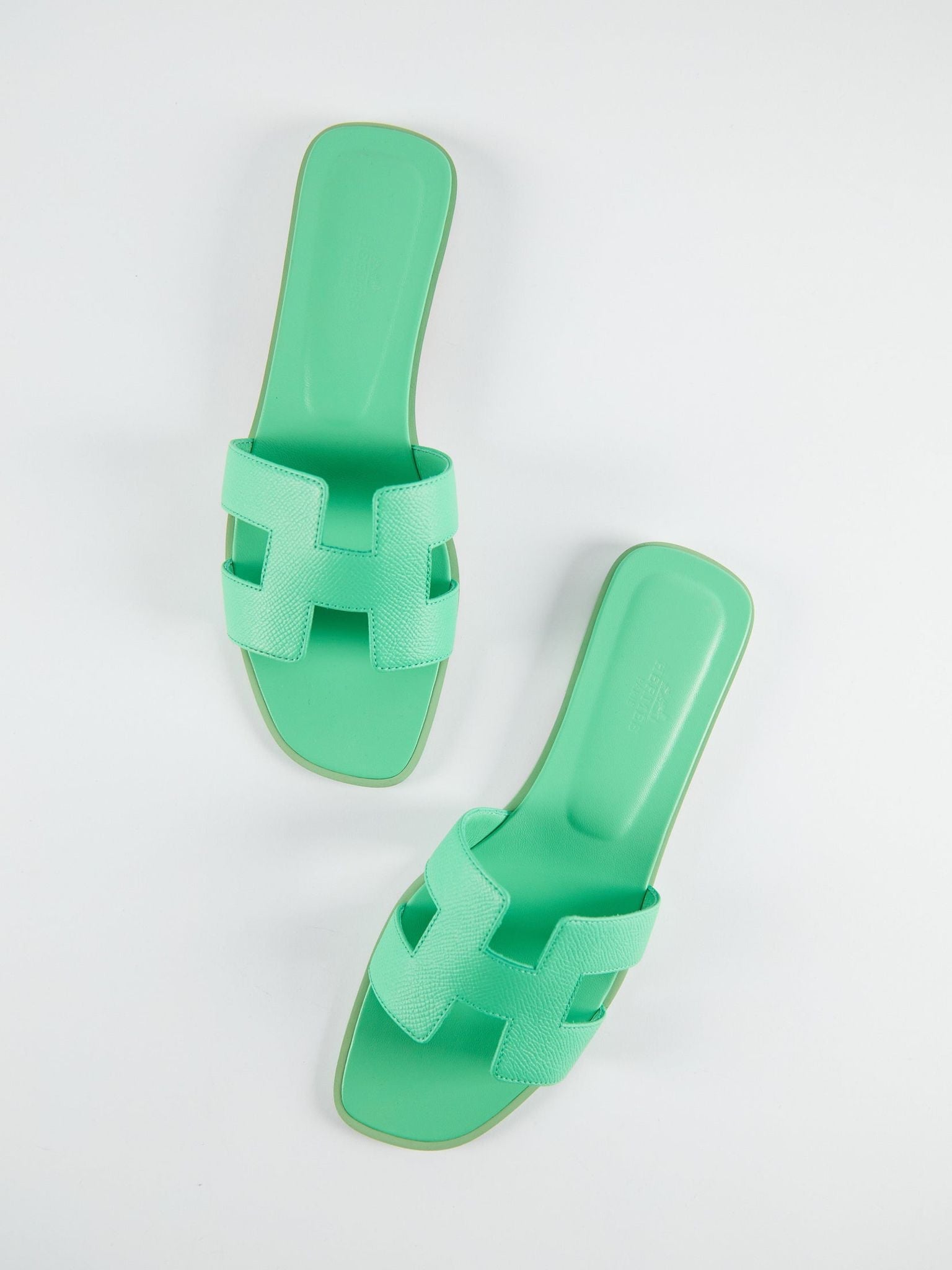 Hermès Oran Sandals (Vert Pomme)